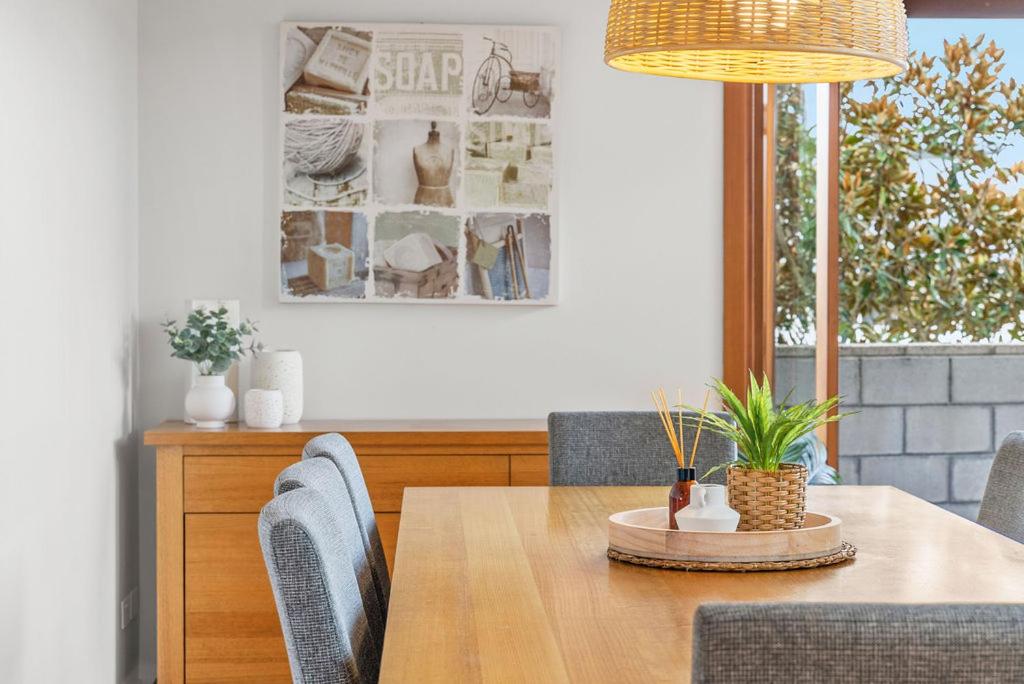 Beach House photo 2