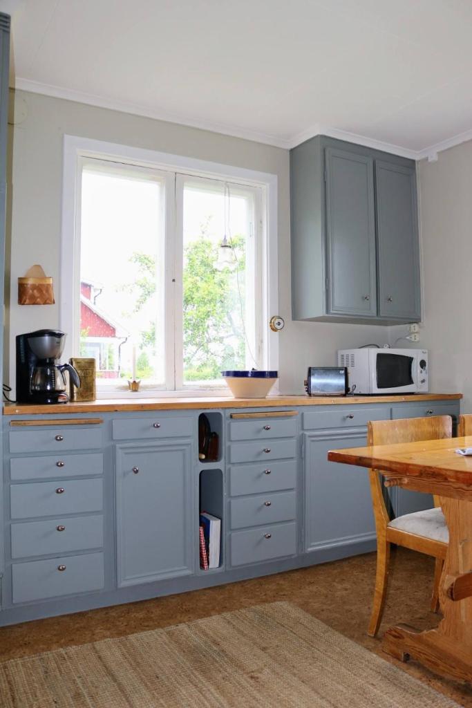 Familjevänligt hus med stor trädgård photo 1