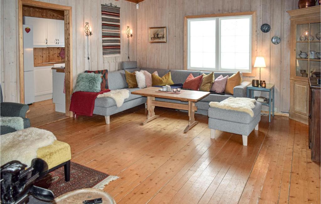 Nice Home In Ustaoset With Wifi And 4 Bedrooms photo 1