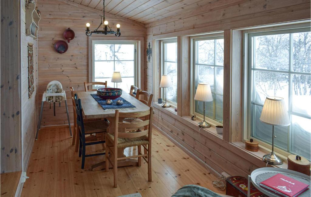 Nice Home In Ustaoset With Wifi And 4 Bedrooms photo 3