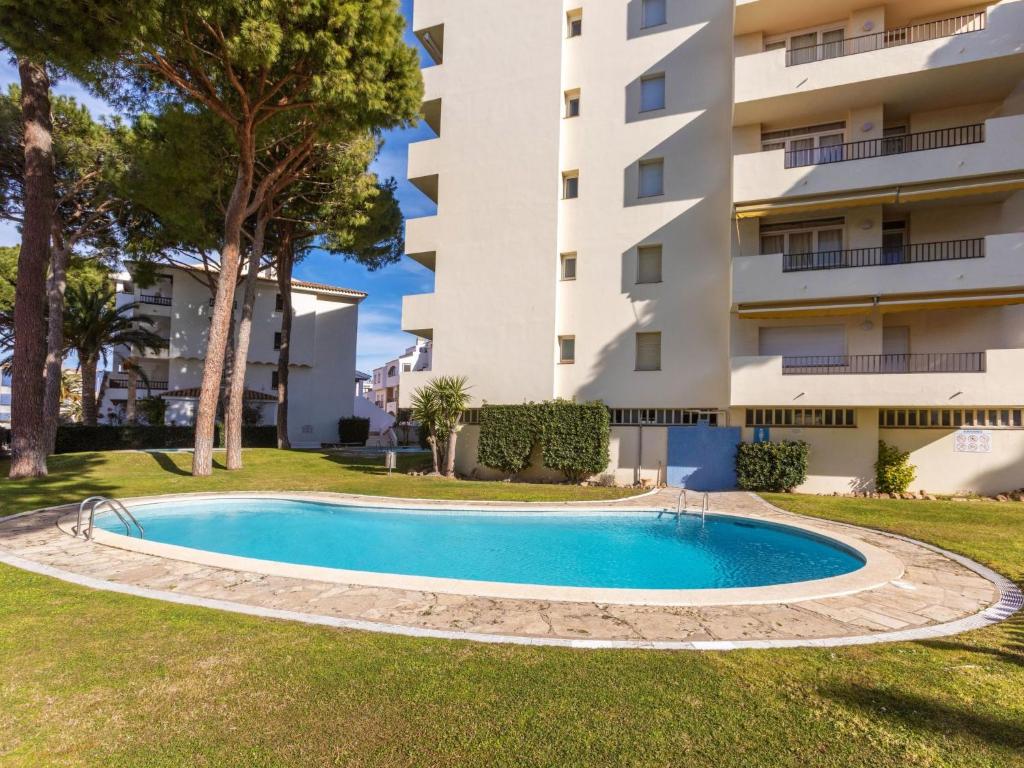 Apartment Poble Amarres II by Interhome