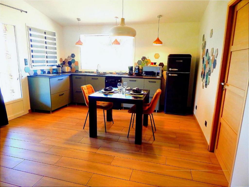 Magnificent cottage in Payzac with heated pool photo 3