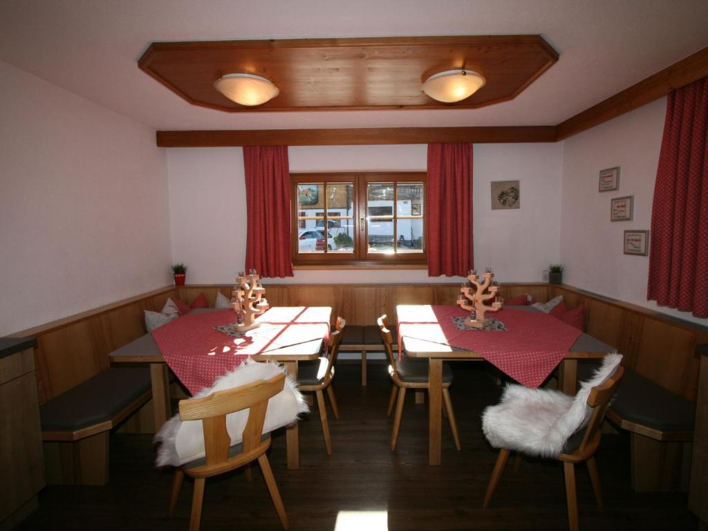 Chalet Heisenhaushütte - MHO684 by Interhome photo 3