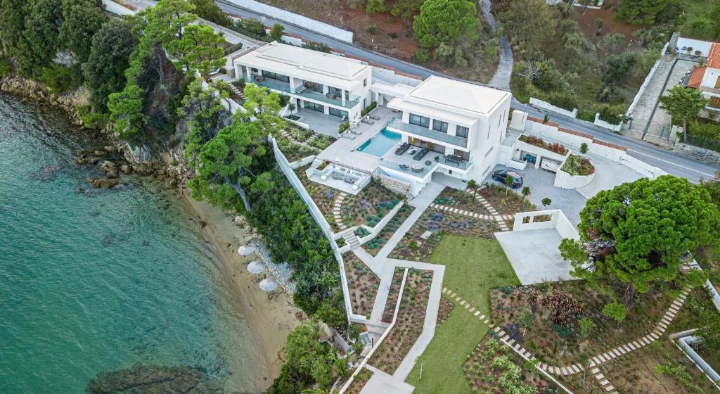 Super Luxury Skiathos Villa - Seven Stunning Bedroom Suites - Villa Levanta - Achliades photo 3