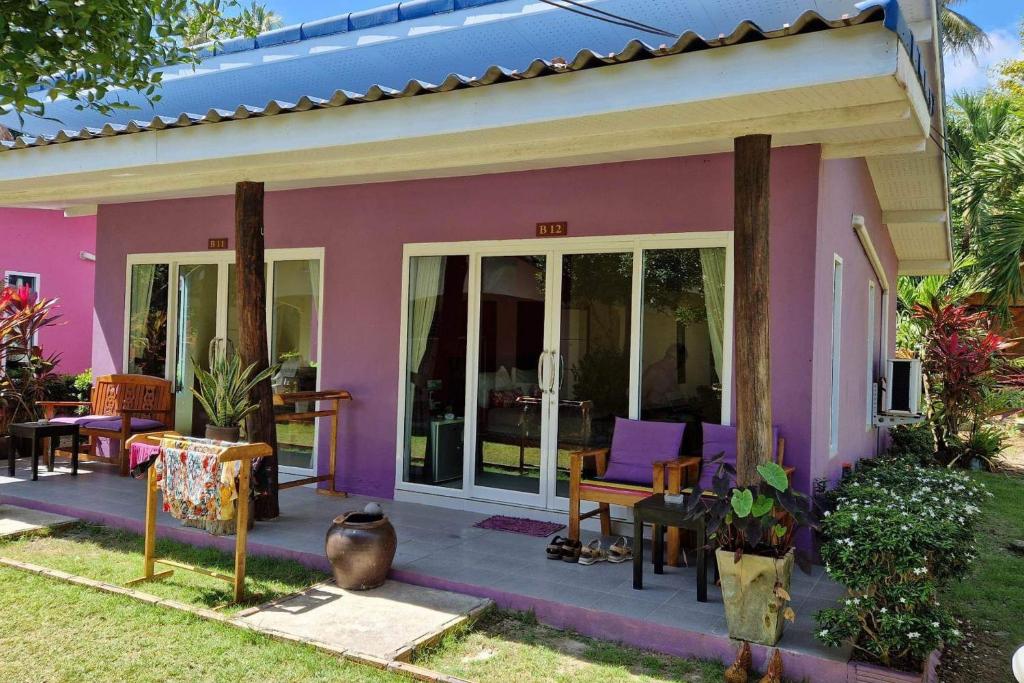 Suwantana Lanta Houses