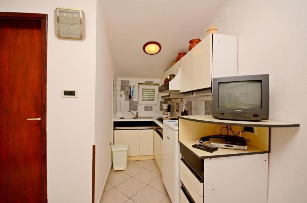 Apartment Drazen photo 2