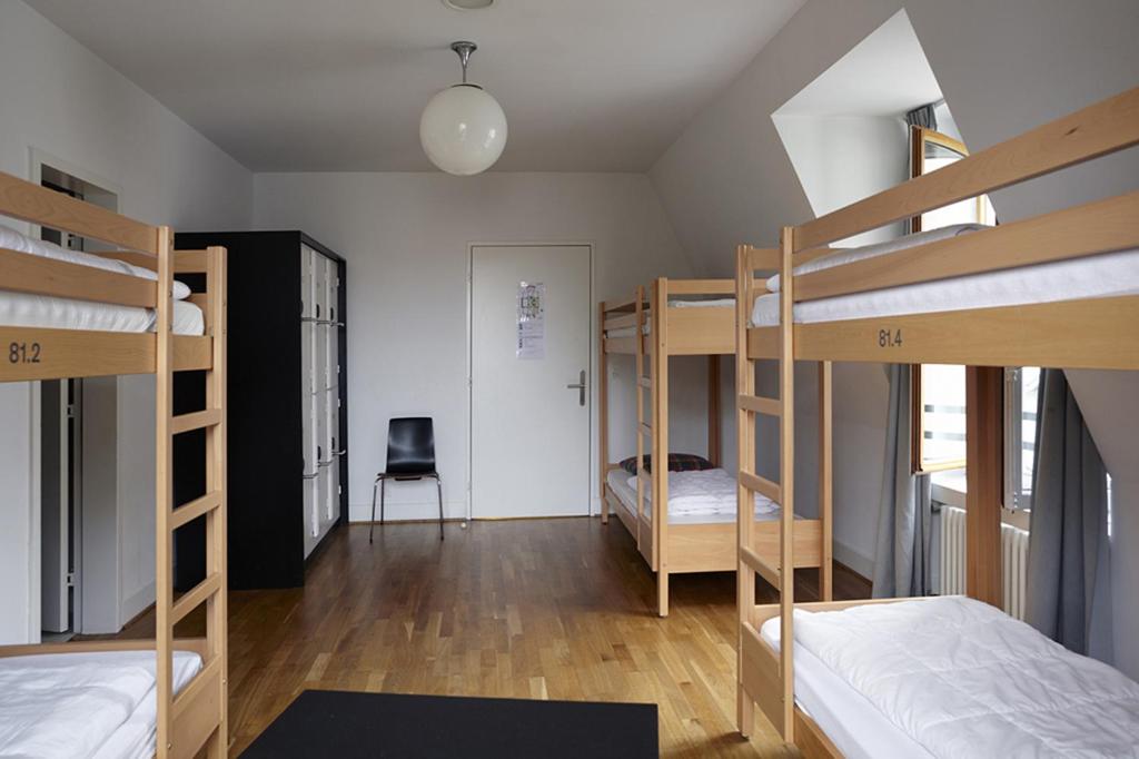 Номер (Односпальная кровать в общем номере для женщин), Geneva Hostel