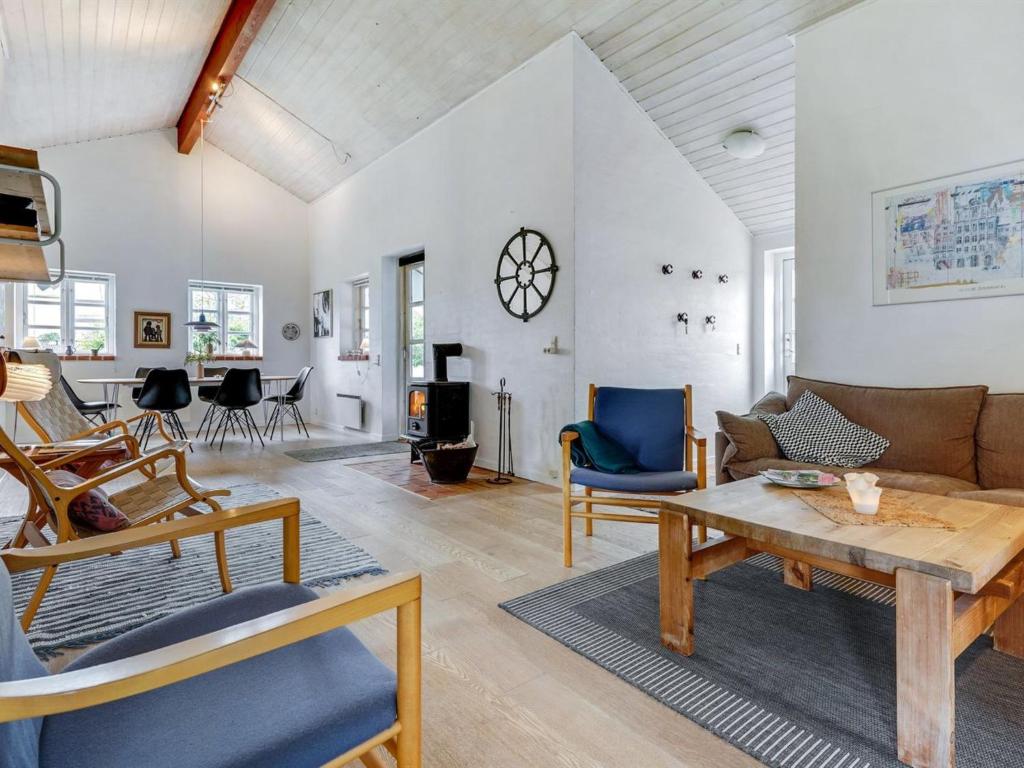 Holiday Home Oddger - 600m from the sea in SE Jutland by Interhome photo 2