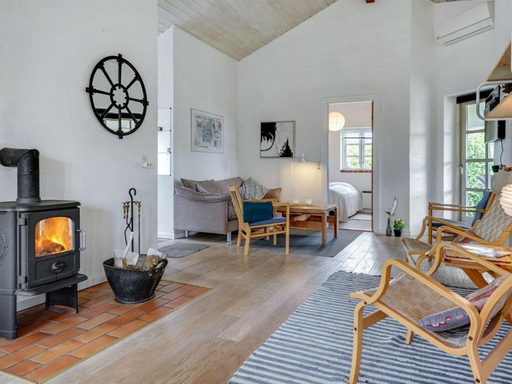 Holiday Home Oddger - 600m from the sea in SE Jutland by Interhome photo 3