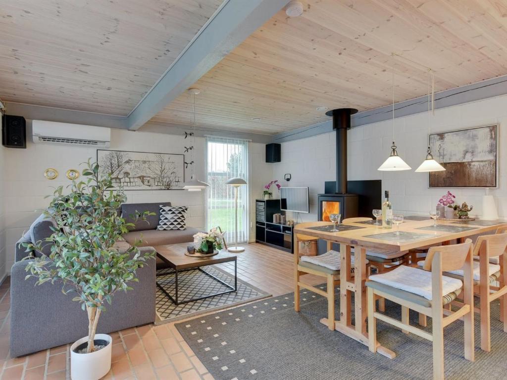Holiday Home Tupi - 200m from the sea in SE Jutland by Interhome photo 2