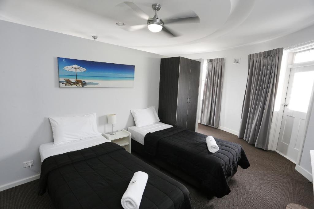 The Lakes Hotel photo 1