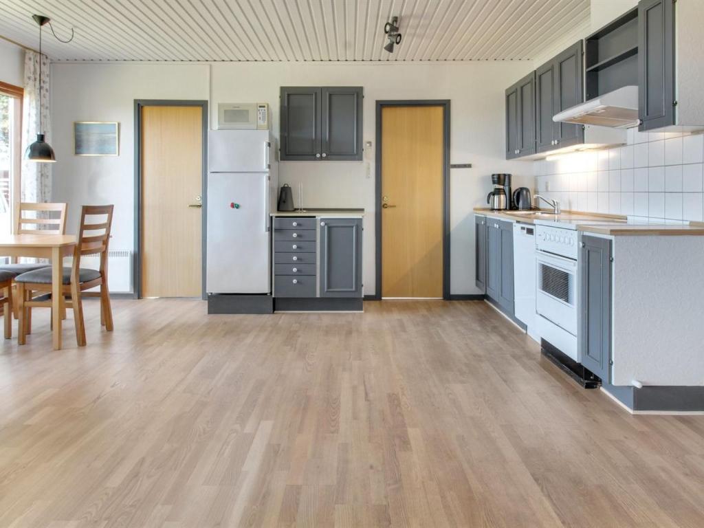 Holiday Home Asfrid - 3-5km from the sea in Western Jutland by Interhome photo 3