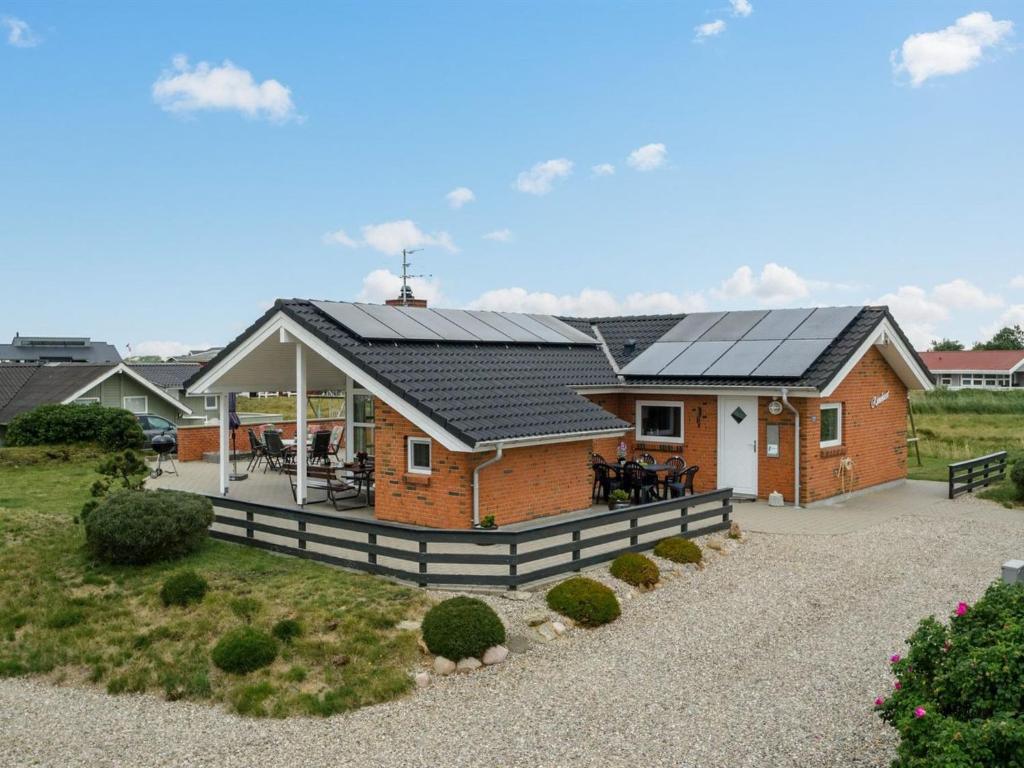 Holiday Home Aliisa - 400m from the sea in Western Jutland by Interhome photo 1