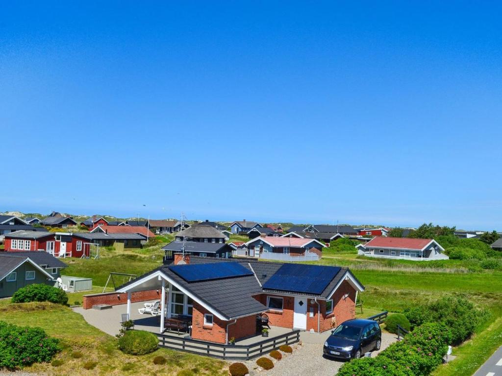 Holiday Home Aliisa - 400m from the sea in Western Jutland by Interhome