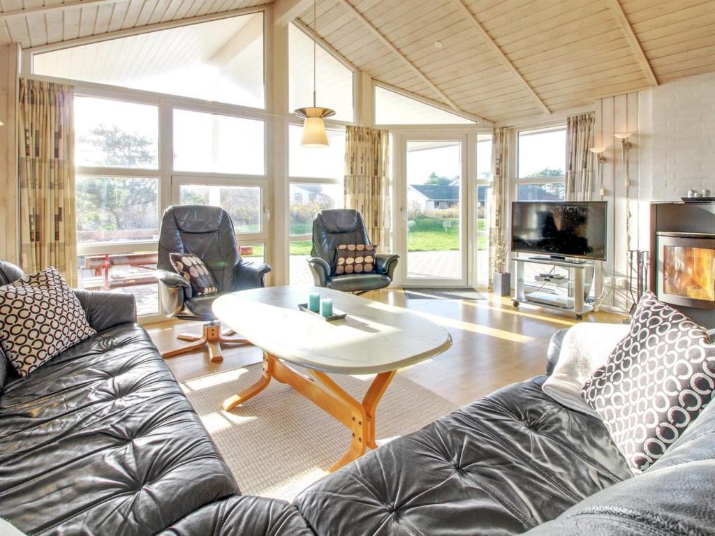 Holiday Home Aliisa - 400m from the sea in Western Jutland by Interhome photo 3