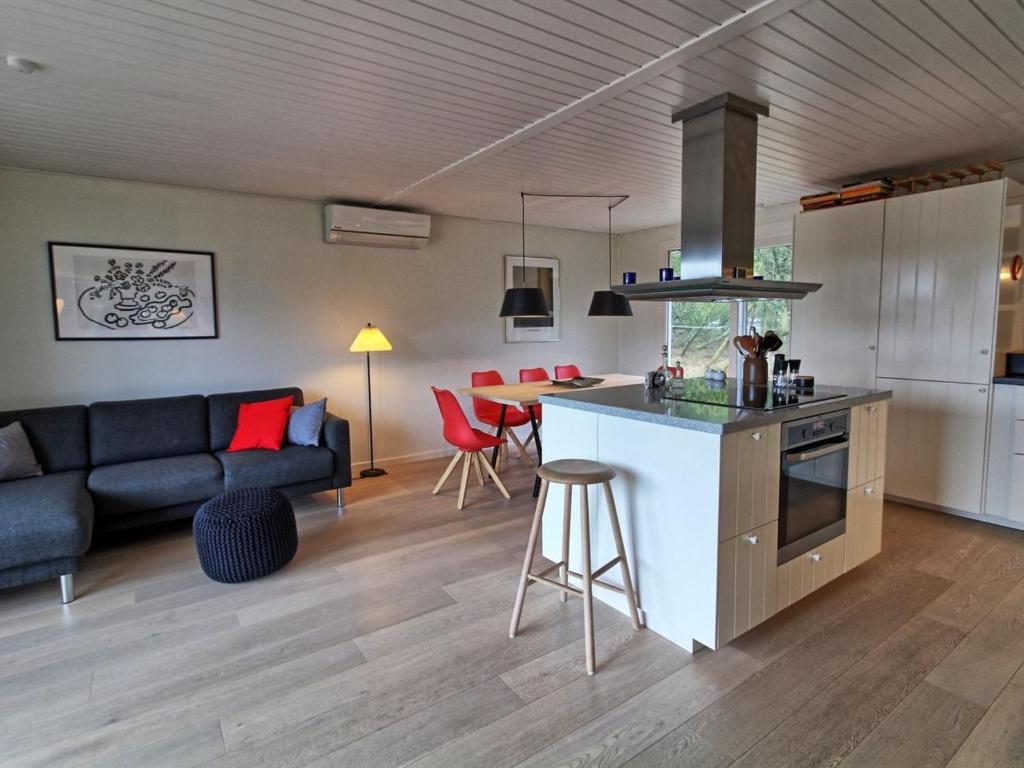 Holiday Home Soffi - 1km from the sea in Western Jutland by Interhome photo 3