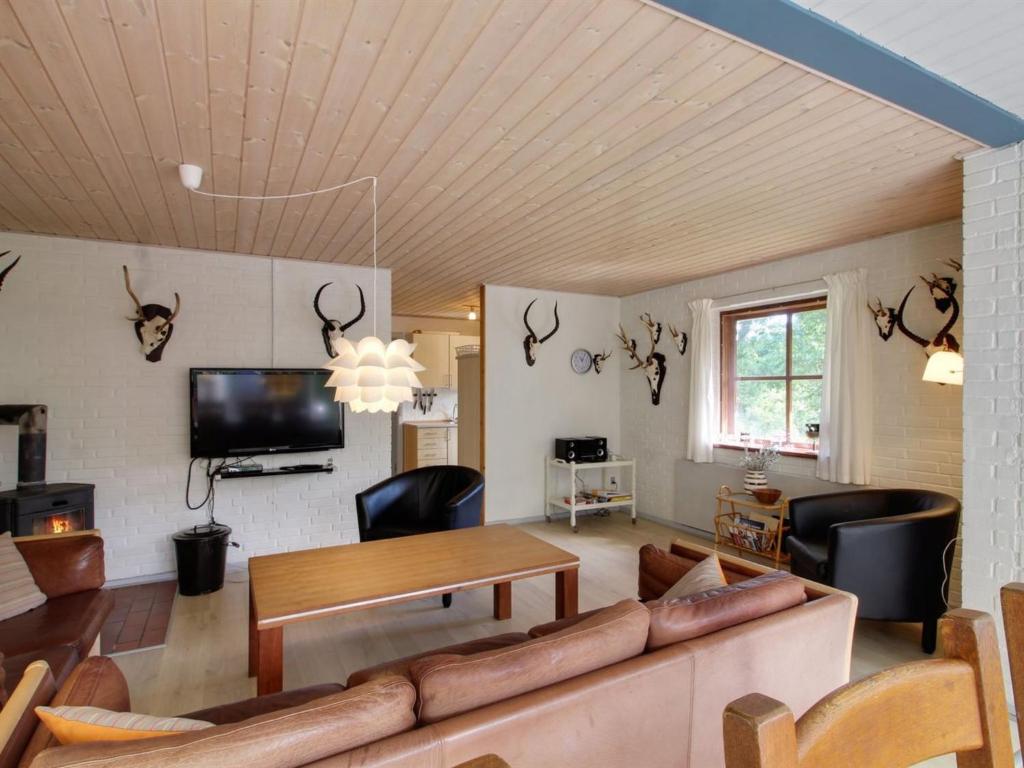 Holiday Home Syriel - 1km from the sea in Western Jutland by Interhome photo 3