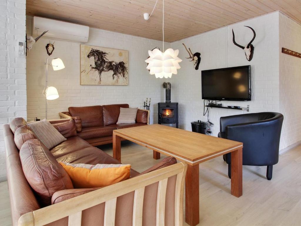 Holiday Home Syriel - 1km from the sea in Western Jutland by Interhome photo 4