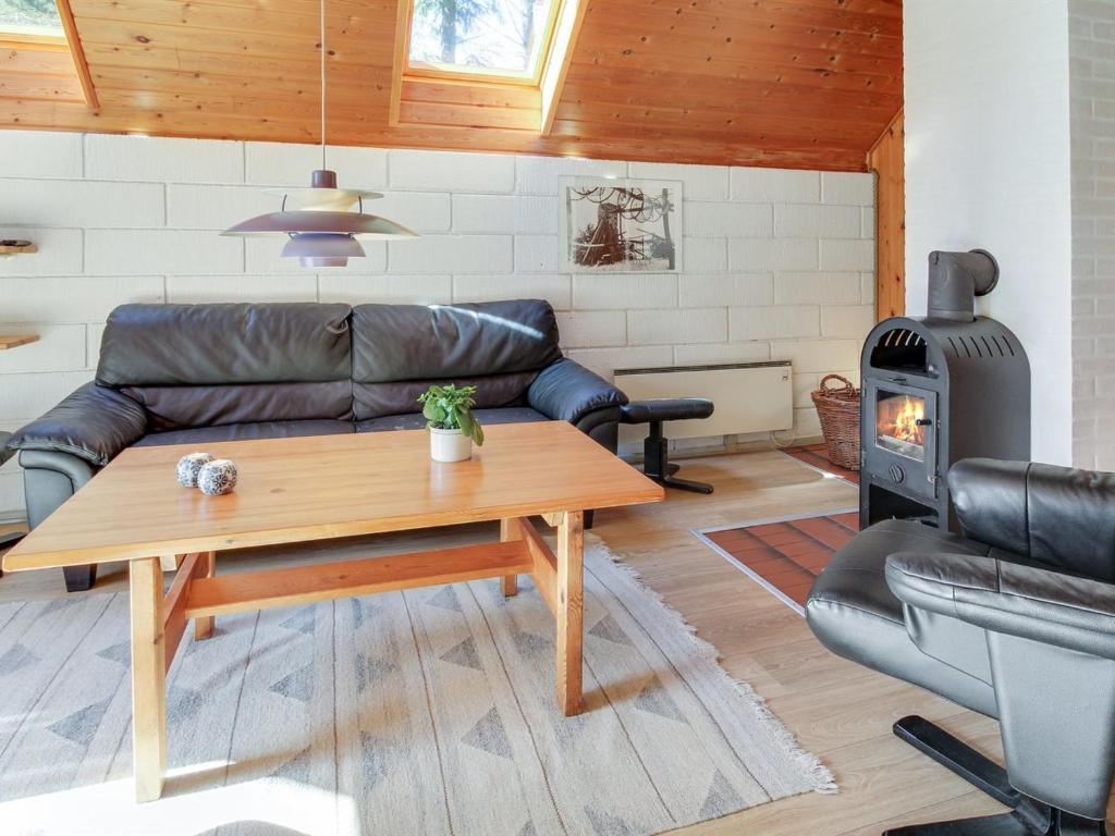 Holiday Home Runi - 400m from the sea in Western Jutland by Interhome photo 4