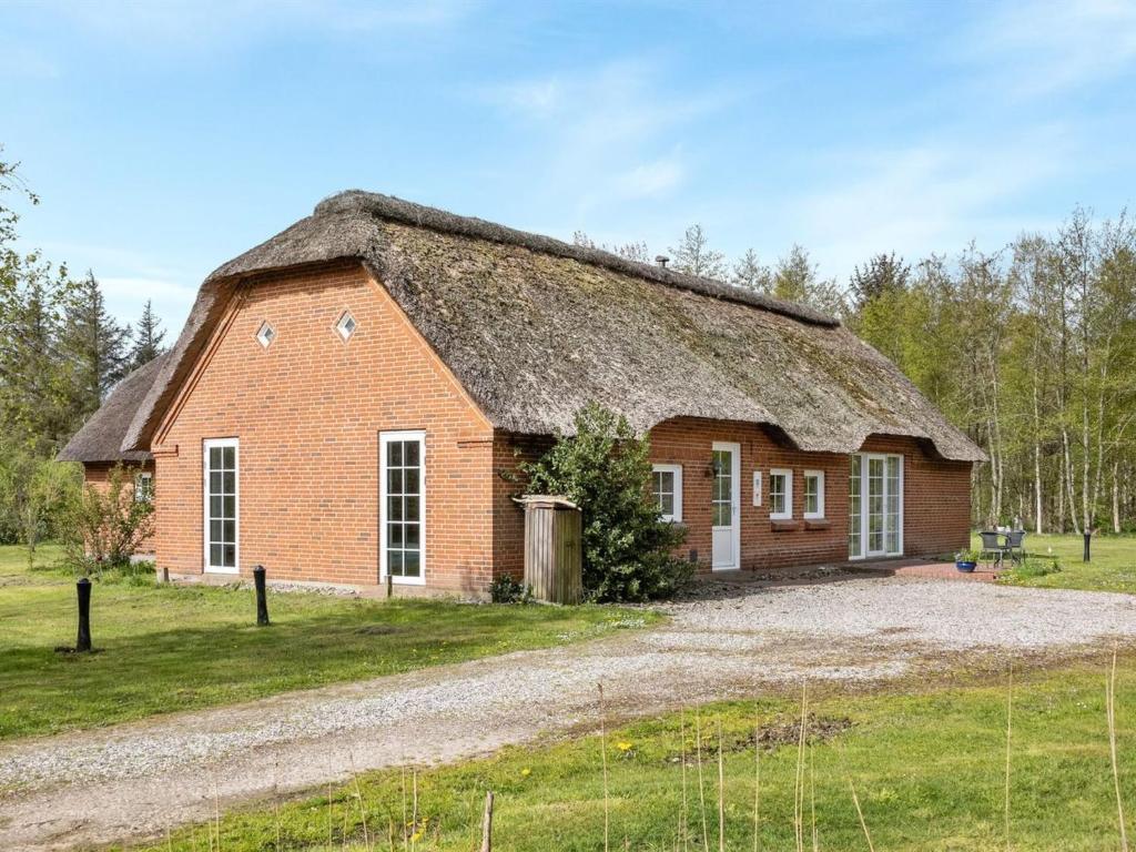 Holiday Home Naya - 2-5km from the sea in Western Jutland by Interhome