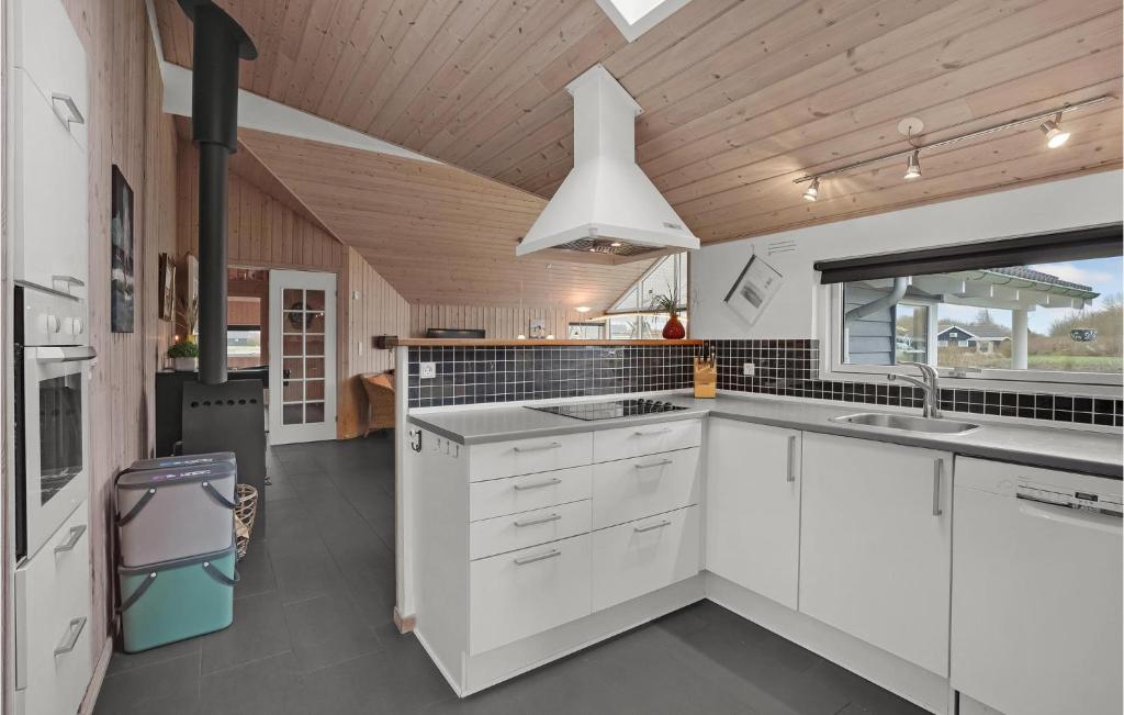 Stunning Home In Sydals With 4 Bedrooms, Sauna And Wifi photo 2