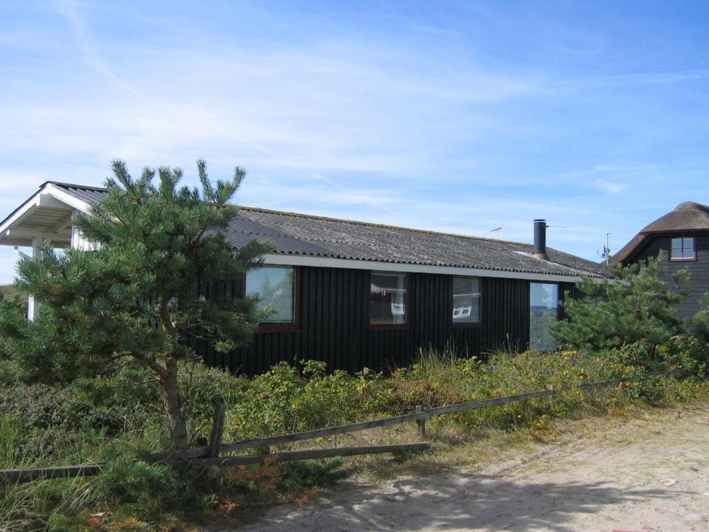 Holiday Home Ienngelild - 50m from the sea in NE Jutland by Interhome photo 2