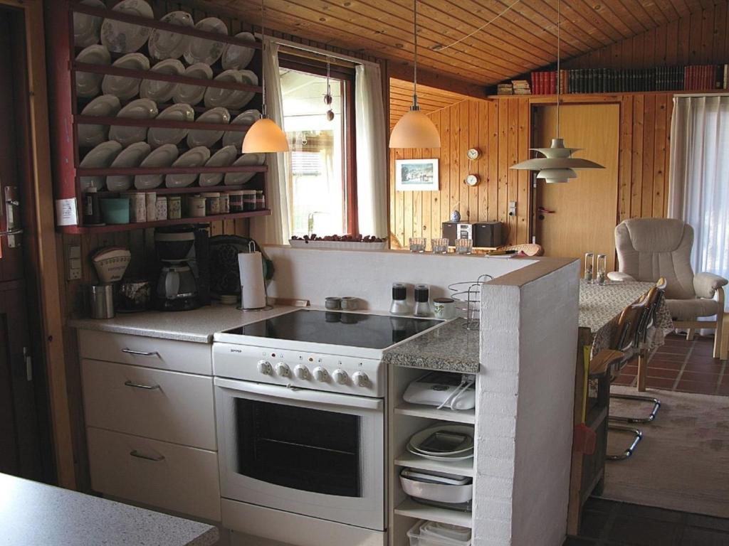 Holiday Home Ienngelild - 50m from the sea in NE Jutland by Interhome photo 3