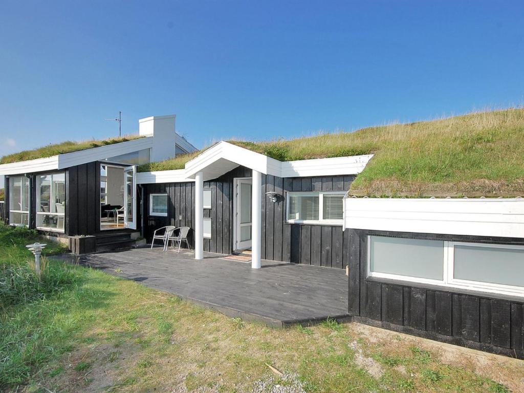 Holiday Home Ilsebet - 225m from the sea in NW Jutland by Interhome