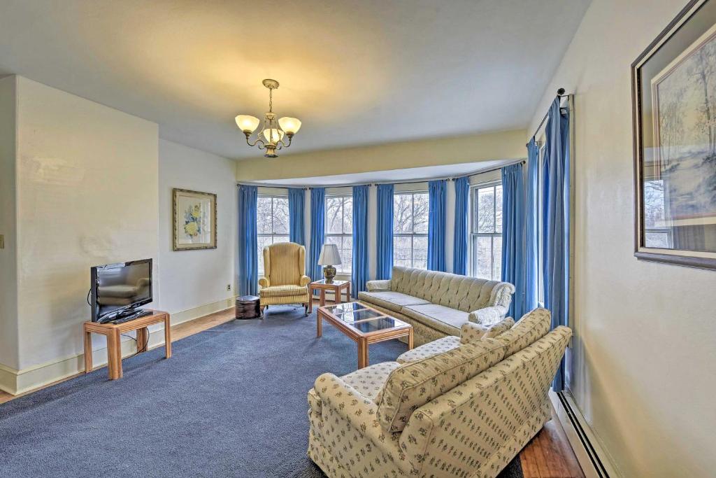 Apt on Vineyard Haven Near Nantucket Sound! photo 2