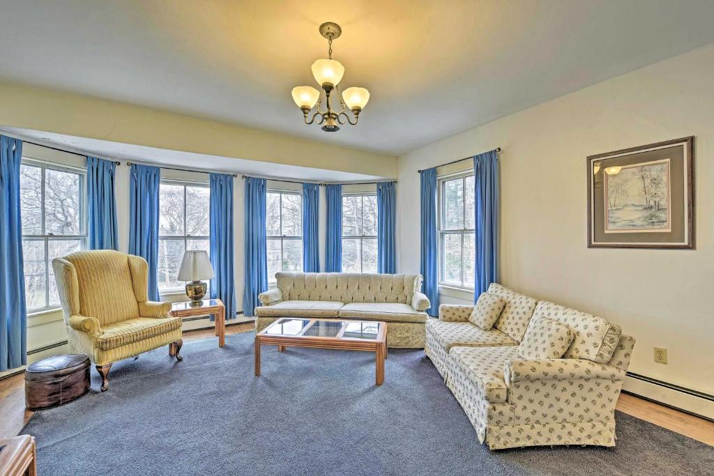 Apt on Vineyard Haven Near Nantucket Sound! photo 3