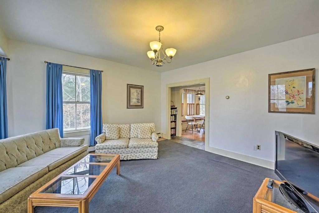 Apt on Vineyard Haven Near Nantucket Sound! photo 4