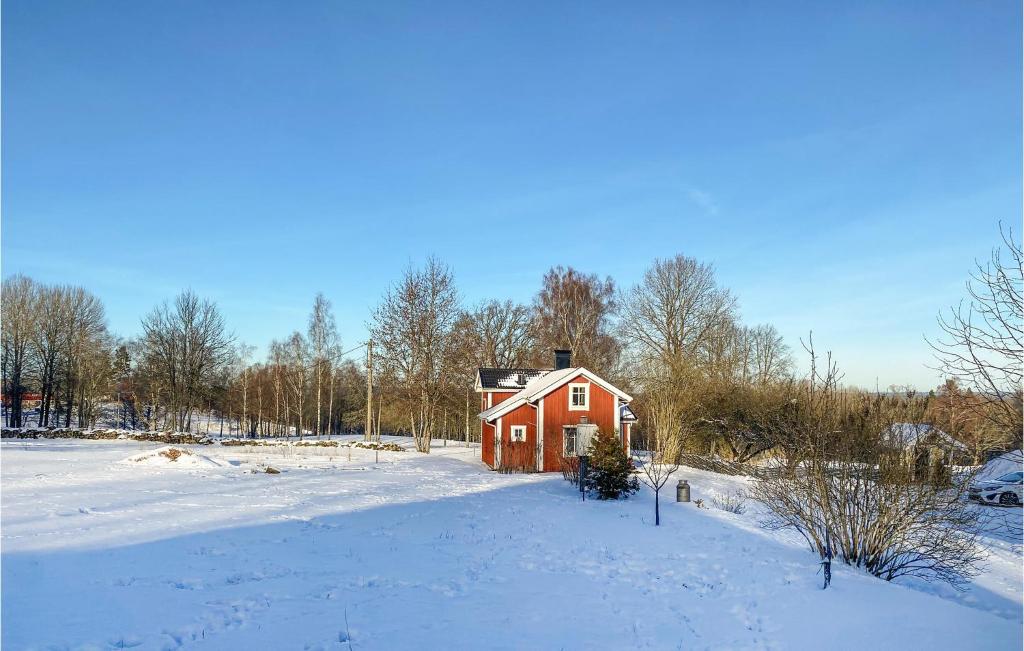 Stunning Home In Hestra With Wifi And 2 Bedrooms