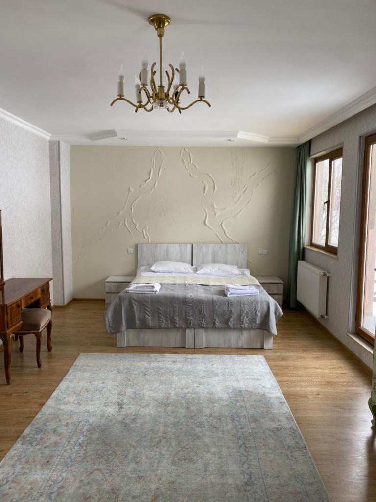 ART HOUSE 33 photo 1