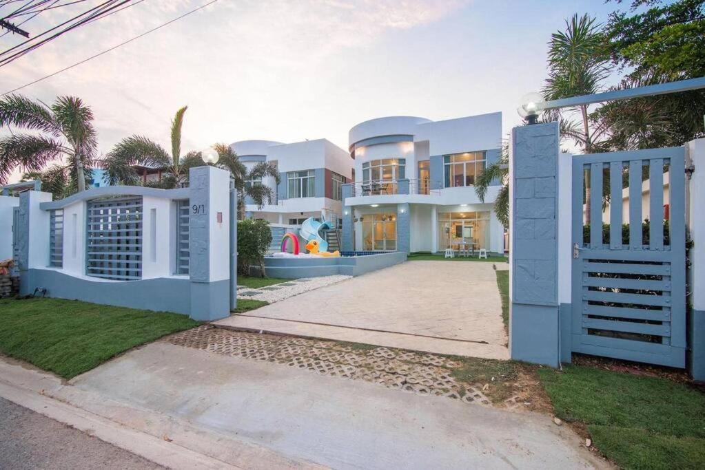 Sand Stay Pool Villa @ Pranburi photo 1
