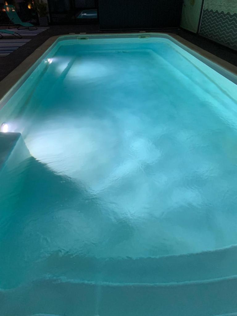 La Metairie-du-Vauhariot - Lodge ou Chambre - Piscine Chauffée - Vue Mer et Mont Saint Michel - GR34 - Résidence Hôtelière photo 1