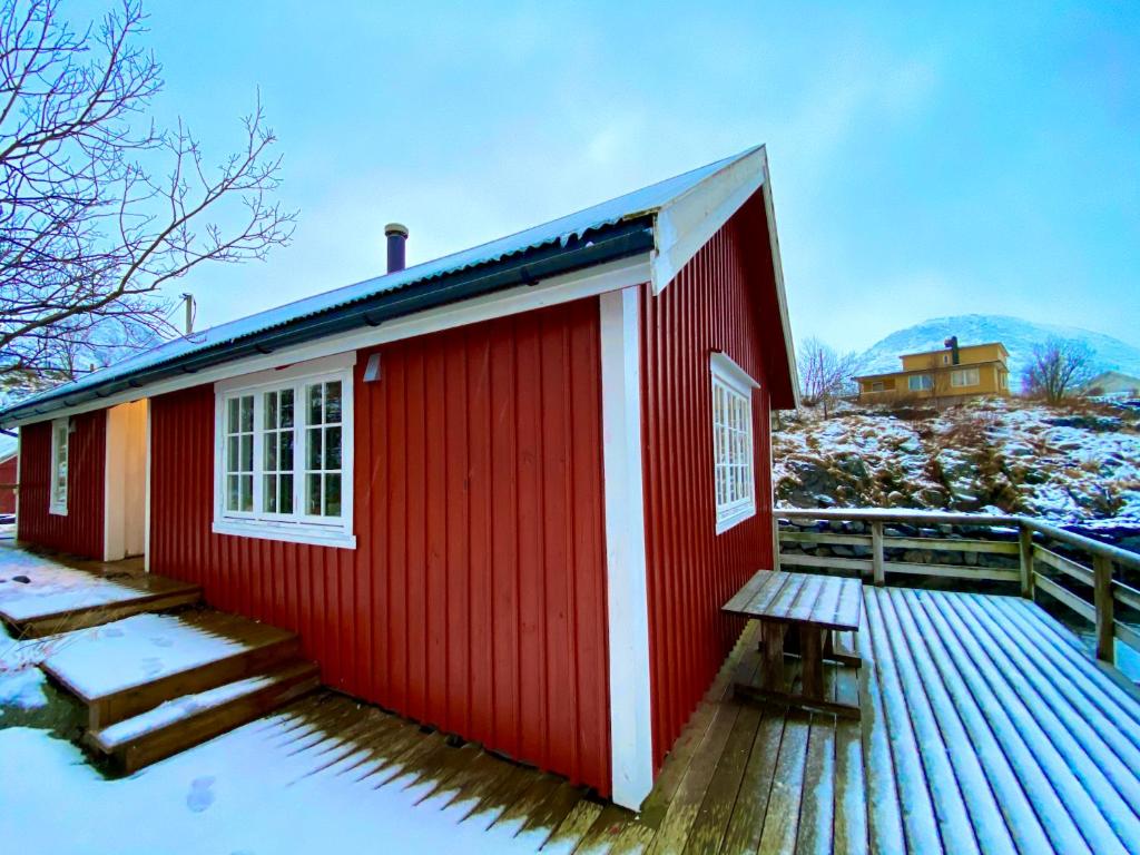 The blacksmith's place - Cozy Rorbu in Lofoten photo 2