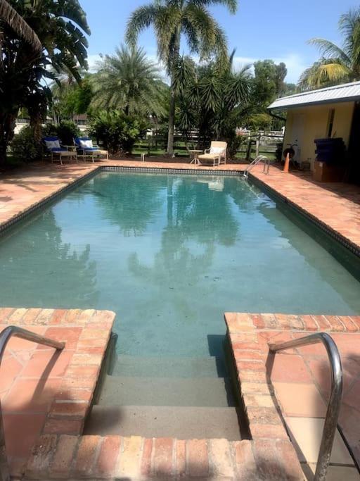Private Gated horse farm minutes from the beach and downtown photo 3