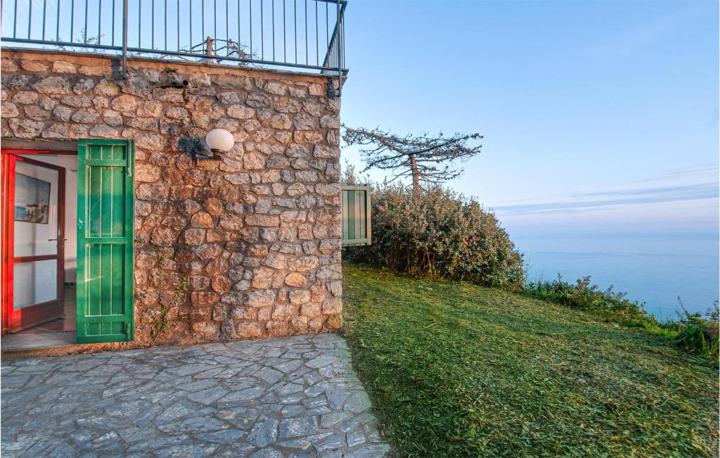 Stunning Home In La Spezia With 4 Bedrooms And Wifi photo 3