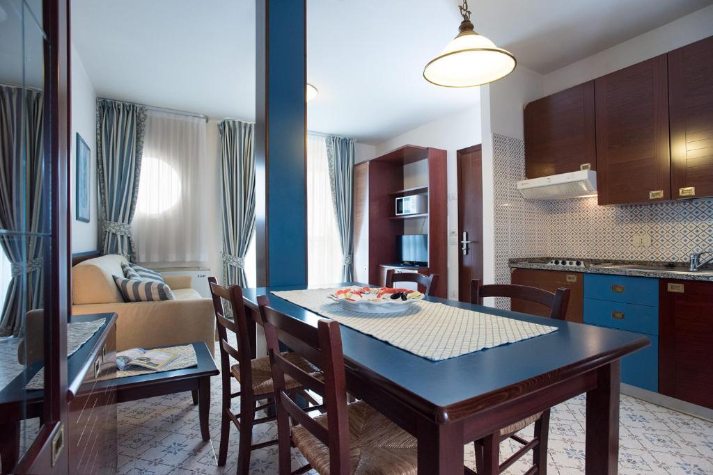 Aparthotel Holiday photo 4