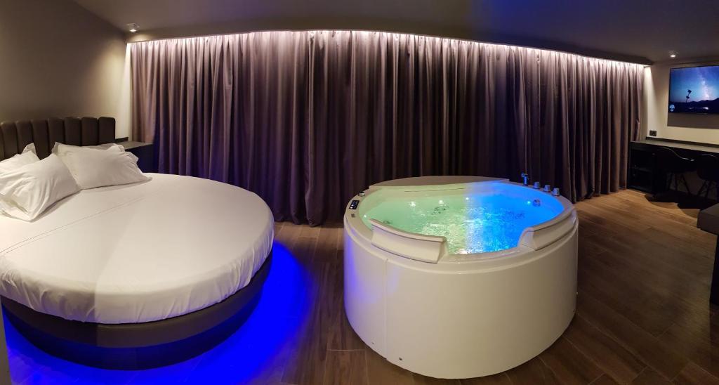 Leoni Hotel & Private Spa - LOVE HOTEL photo 1