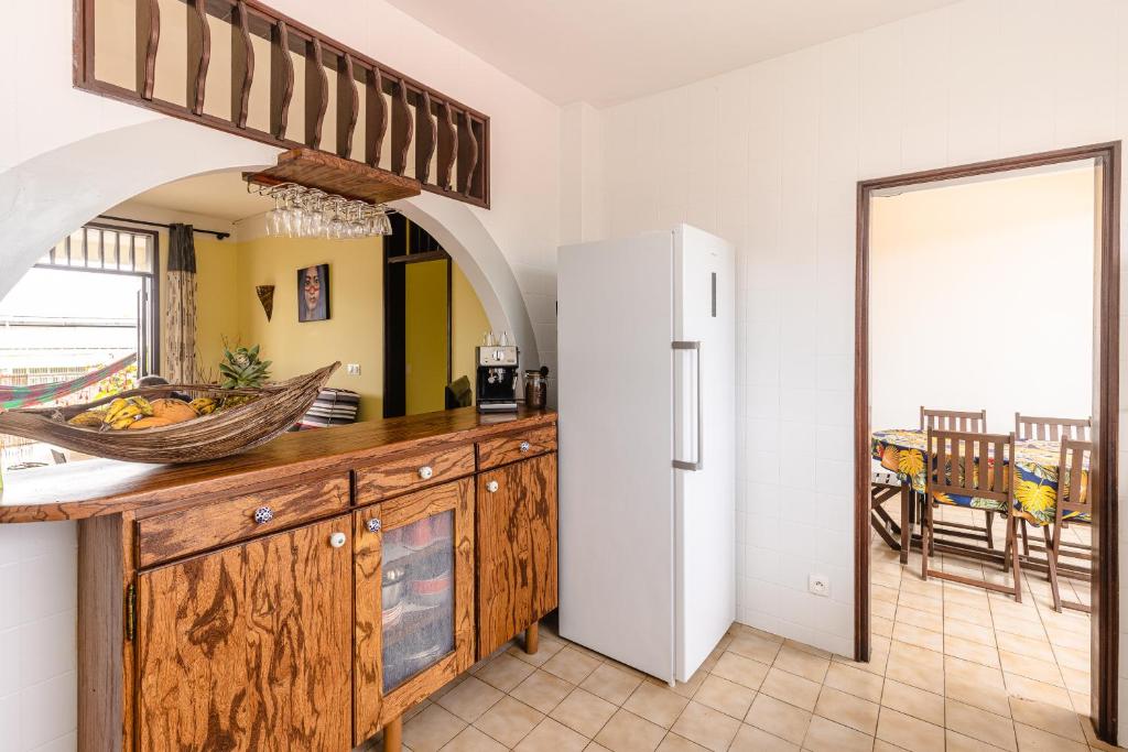 Spacious T3 in Cayenne- Le Zamioculcas. photo 1