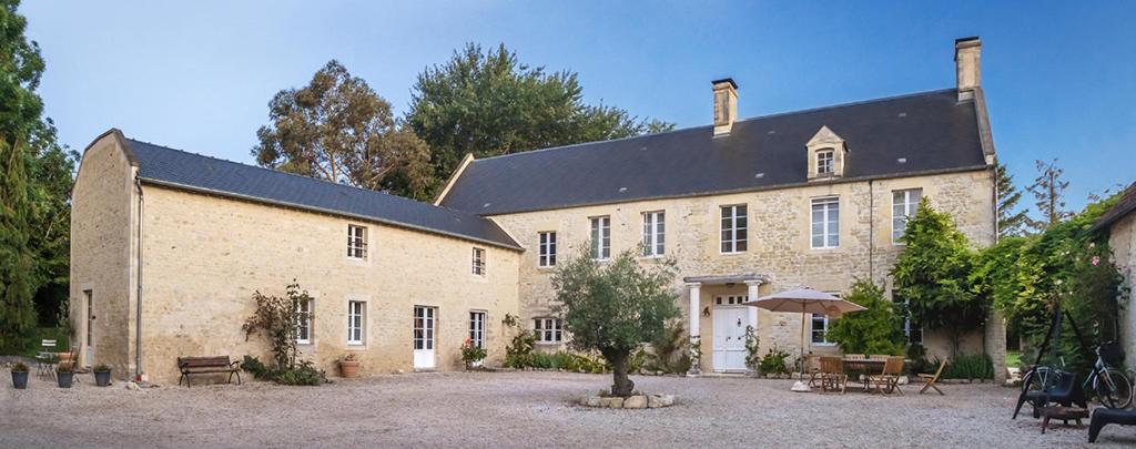 Gîte de charme La Cour Souveraine (Calvados) photo 1