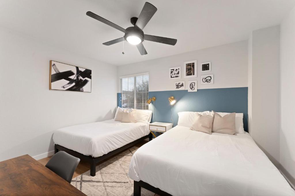 Vivant - Modern & Homey 3BR Home, Remote Work Friendly, King Beds, Fast WiFi photo 4