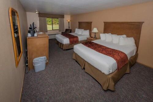 Cowlitz River Lodge photo 2