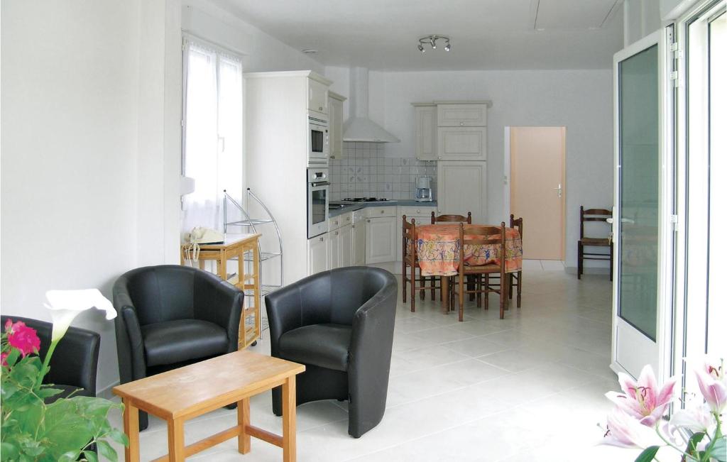 Stunning Home In Trvou Treguignec With 3 Bedrooms And Wifi photo 4