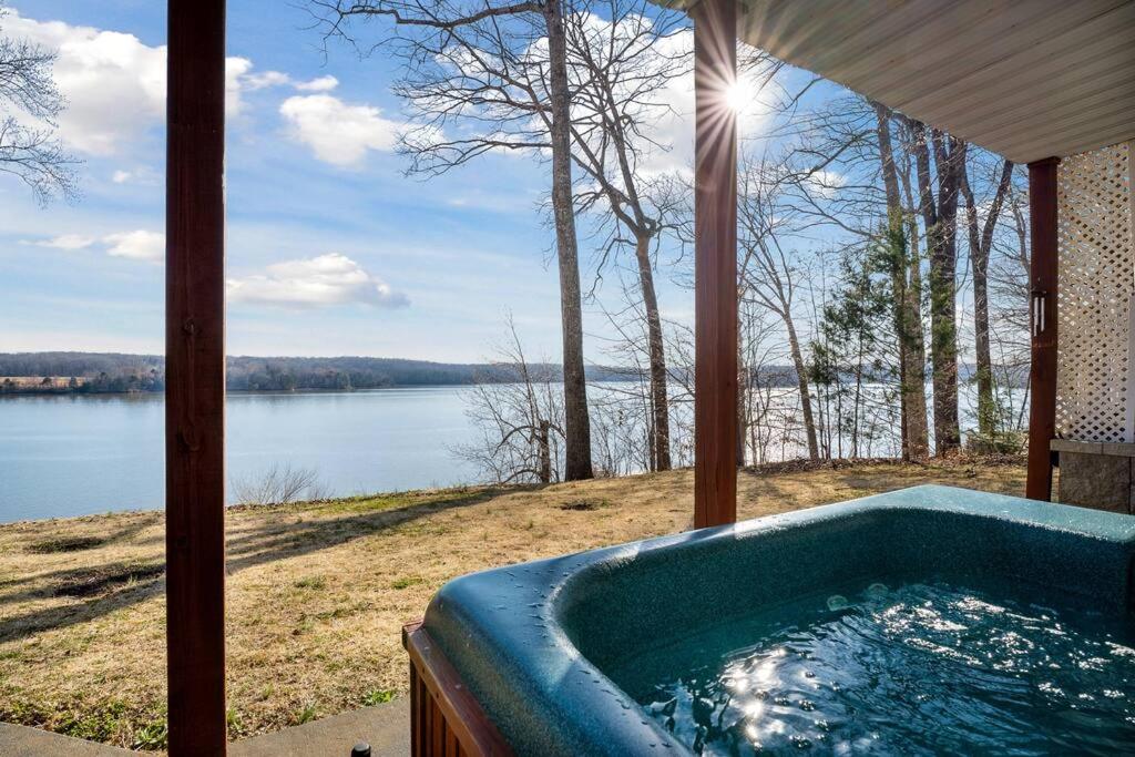 Lakefront: Dock, Hot Tub, Fire Pit & Home Theater photo 2