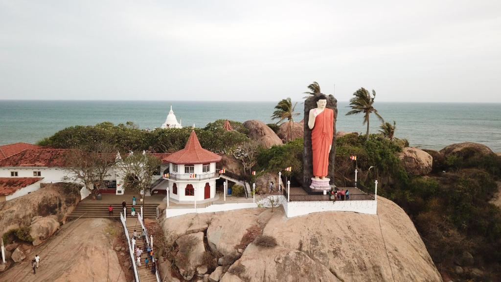 Kirinda Beach Front Hotel photo 3