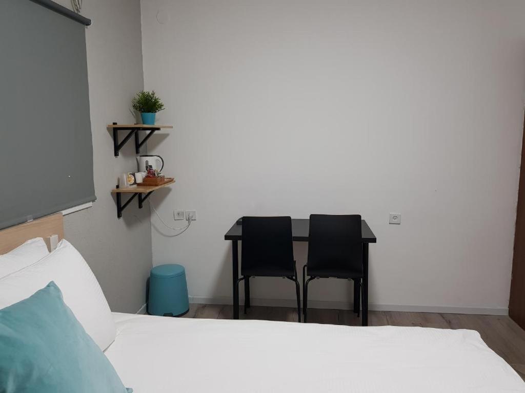 Airport Guest House photo 2