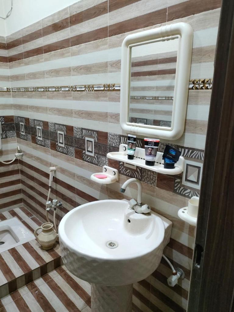 Hotel Royal Luxury Multan photo 3