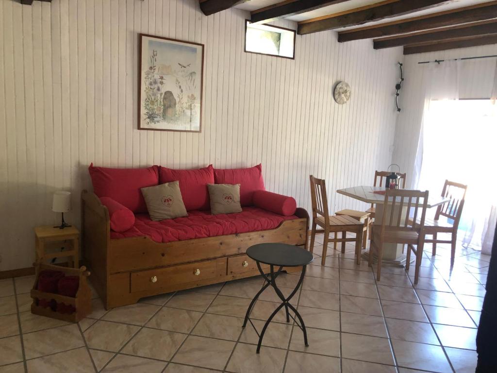 Gîte insolite - Domaine Shanti Lande photo 1